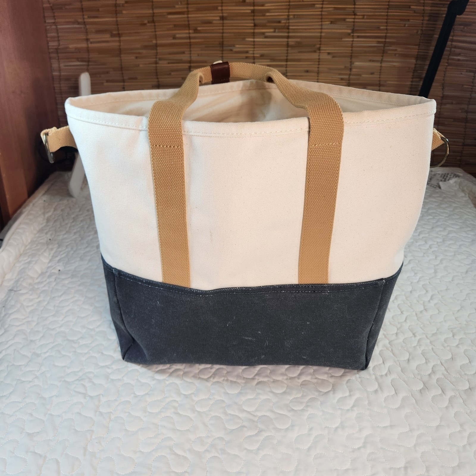 L L Bean Nor'easter Tote Navy/Creme Weather Resistant Boat Bag/Strap Clean Big